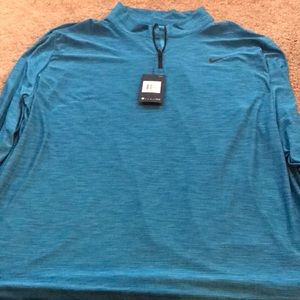 Men’s NWT Nike pullover